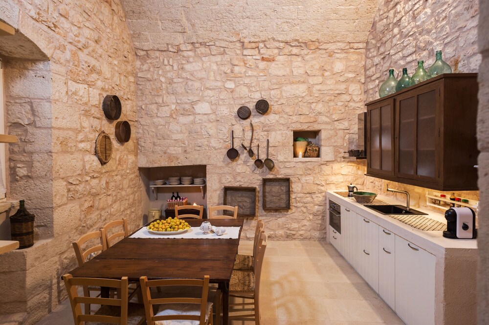 Masseria Le Cerase Conversano, ITA Best Price Guarantee Masseria Le Cerase Conversano, ITA Best Price Guarantee