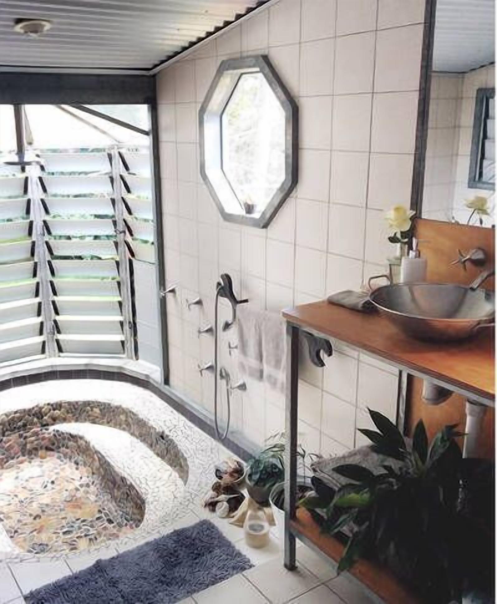 Comfortable Garden Guest Suite