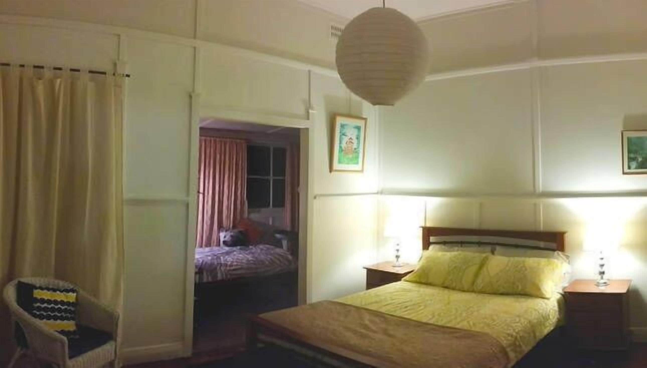 Comfortable Garden Guest Suite