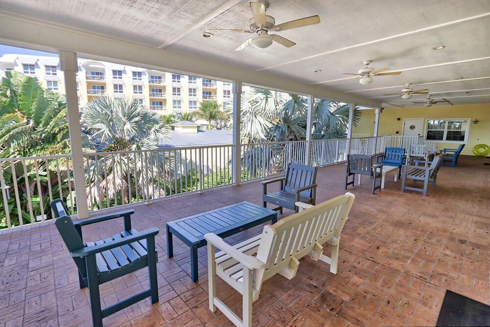 The Beach Club at Siesta Key #206B:  2 BR / 2 BA Resort by RVA, Sleeps 6