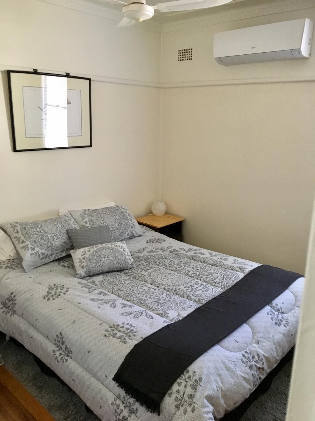 Rose Cottage - Pet and Family Friendly Accommodation