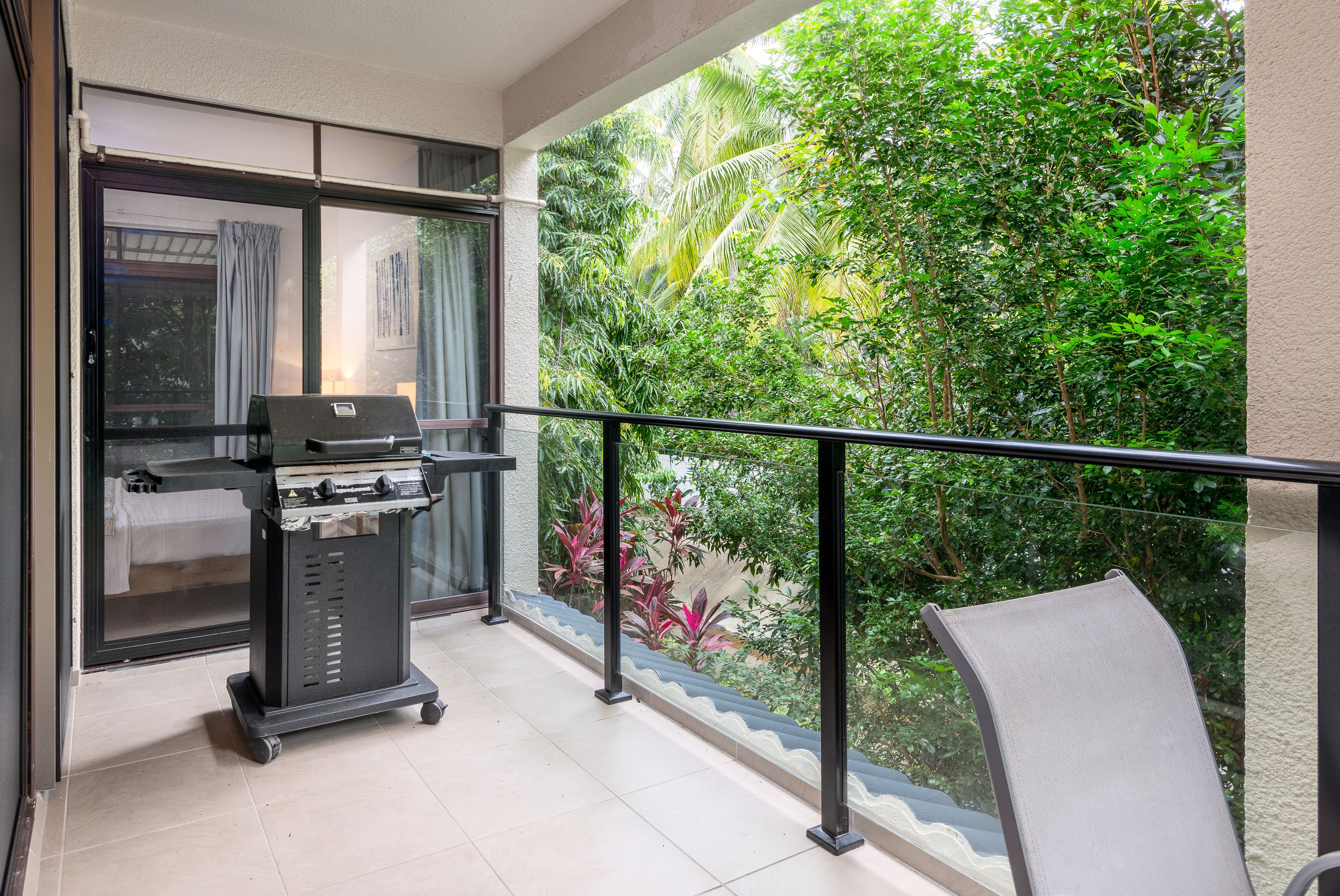 Tranquility Chill at Palm Cove