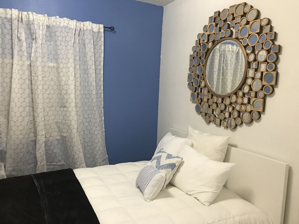 Cozy 4 Bdrm 2Bath Home close to Design District, Wynwood #ArtBasel #MiamiBeach