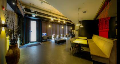 F&T Hotel