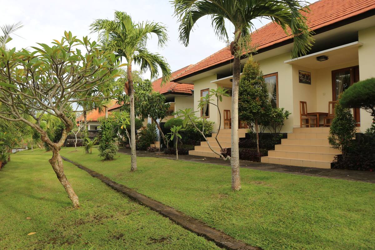 View The Sterling Uluwatu Background