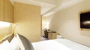 In-room safe, iron/ironing board, free WiFi, linens