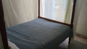 Bureau, Wi-Fi gratuit, draps fournis