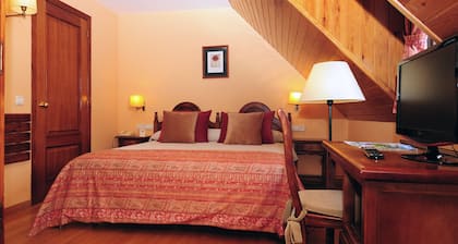 Hotel Eth Pomer
