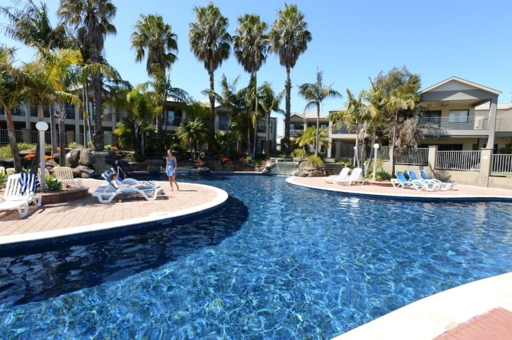 Yarrawonga Waterfront Apartments