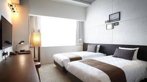 In-room safe, desk, iron/ironing board, free WiFi