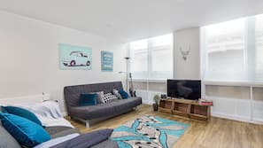 2 bedrooms, iron/ironing board, free WiFi, linens