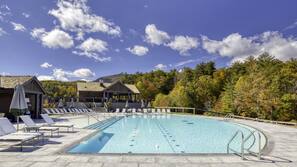 Seasonal outdoor pool, pool umbrellas, sun loungers