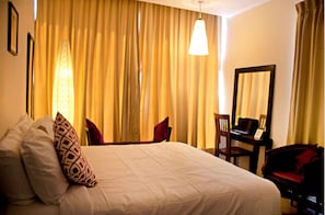 Standard Double Room | 1 bedroom, premium bedding, desk, soundproofing