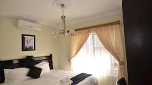 Minibar, in-room safe, iron/ironing board, free WiFi