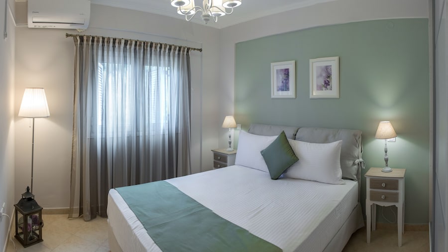 Elodia Apartments