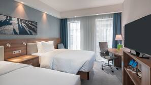 Hypoallergeen beddengoed, een kluis op de kamer, een bureau