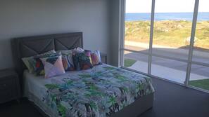 2 bedrooms, premium bedding, in-room safe, iron/ironing board