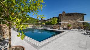 Piscina all'aperto