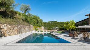 Piscina all'aperto