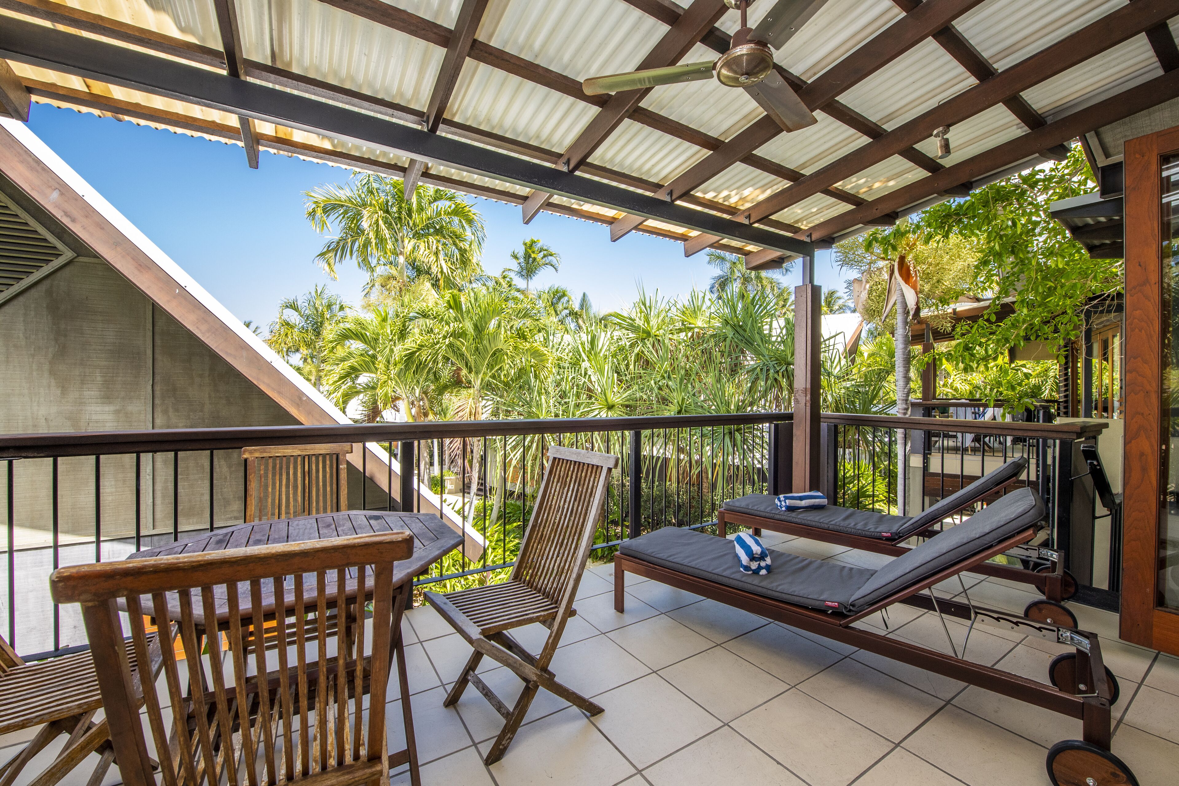 Pure Magnetic Villa 9