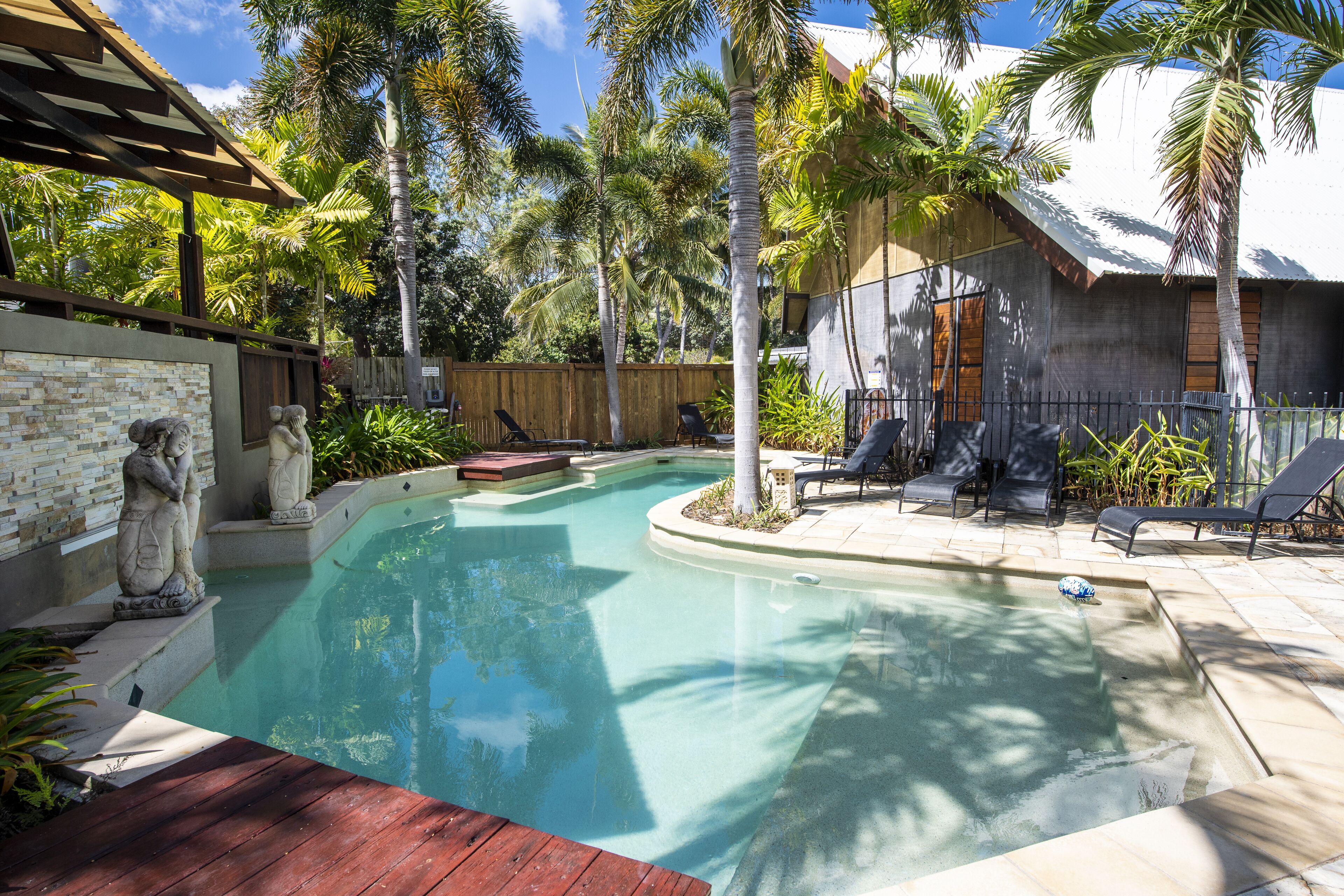 Pure Magnetic Villa 9