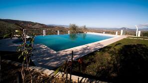 Piscina stagionale all'aperto