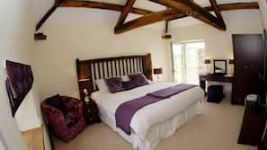 1 bedroom, premium bedding, desk, iron/ironing board