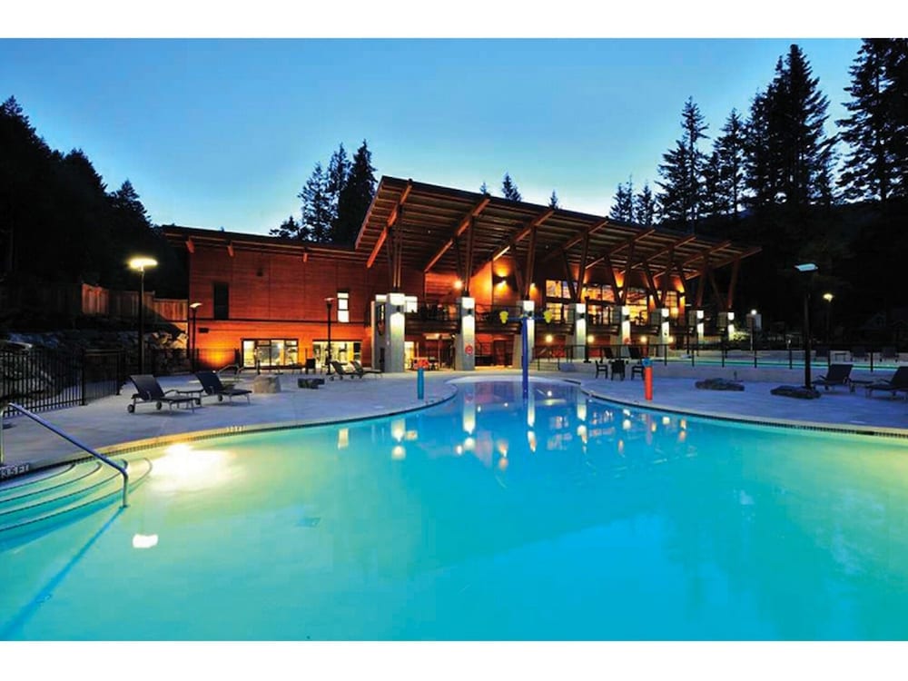 Luxury cottage Cultus Lake South A stunning family oriented resort