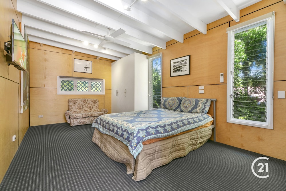 Dolphins Beach House
