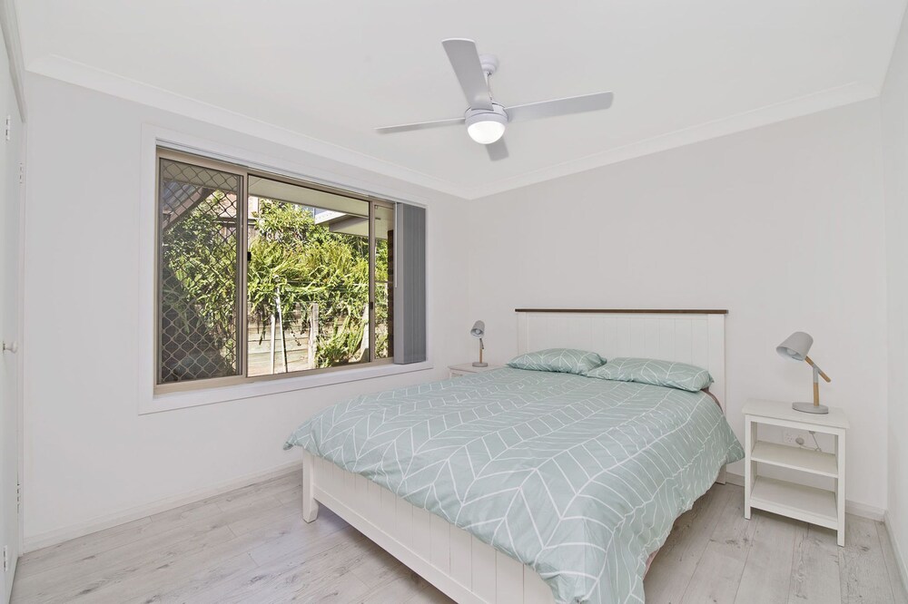 Aqualuna at Lighthouse Beach, 8 Capalla Court,