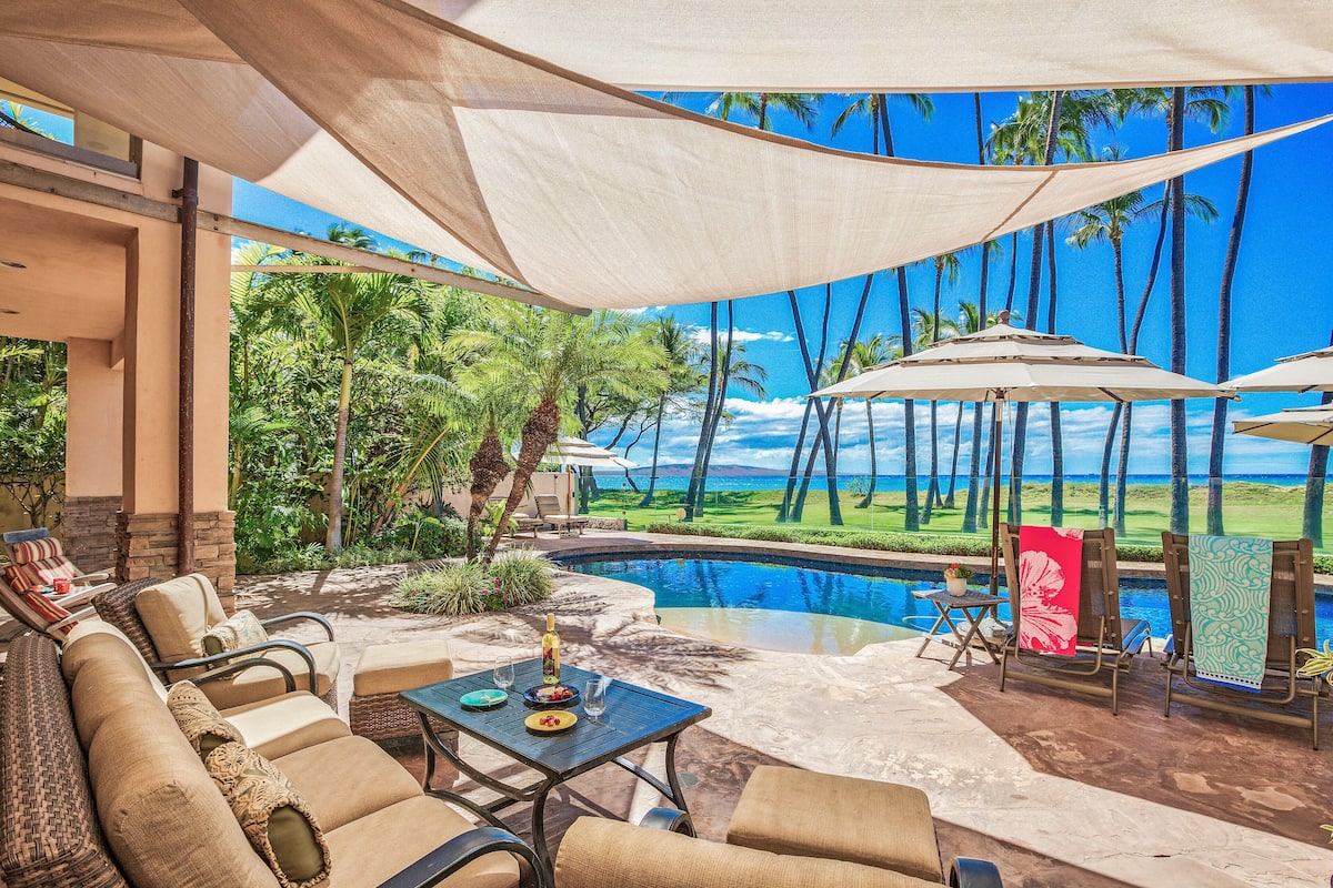 Five Bedroom Beachfront South Maui Home Modern Fresh With All Amenities In Kihei Hi Expedia