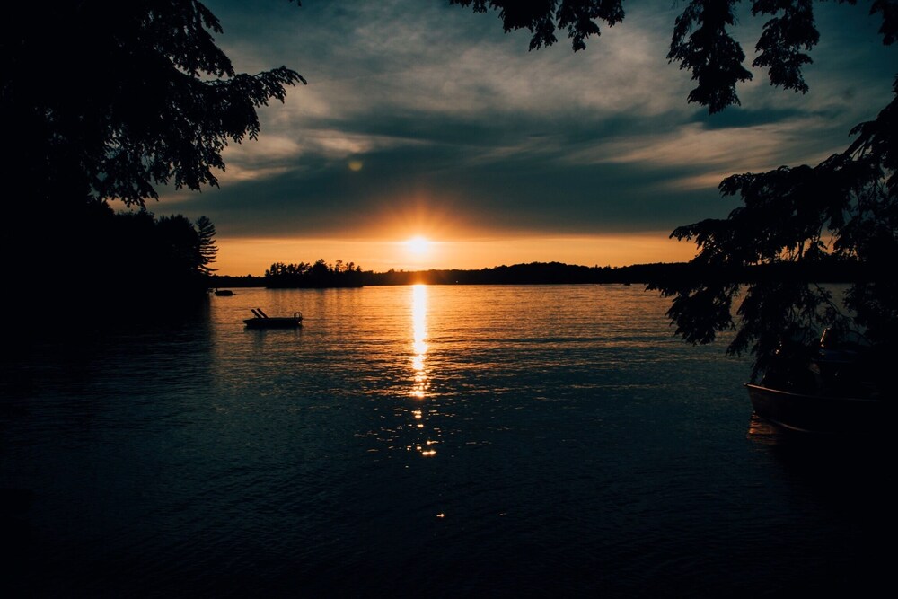 The Most Spectacular Island Sunset View In Muskoka. Bracebridge Vrbo