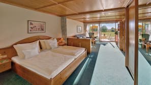 2 Schlafzimmer, Allergikerbettwaren, Zimmersafe, Schreibtisch
