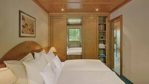 2 Schlafzimmer, Allergikerbettwaren, Zimmersafe, Schreibtisch