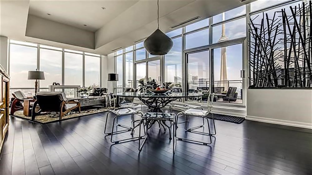Luxury PENTHOUSE w BREATHTAKING CN TOWER VIEWS - Toronto | Vrbo