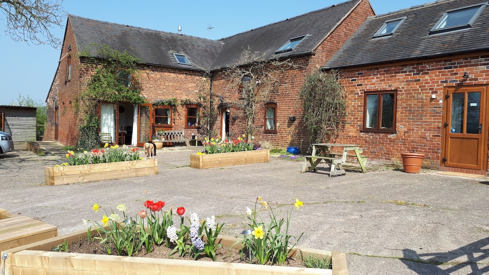 Highfields Farm Bed and Breakfast in Stone, United Kingdom