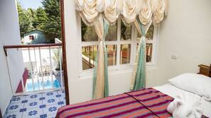 Iron/ironing board, free WiFi