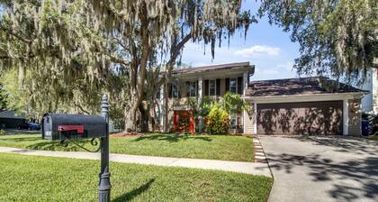 Tampa Bay Large Pool Home