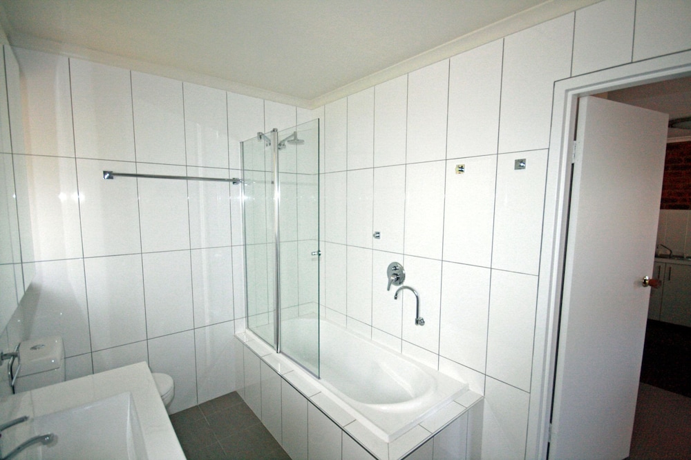 Sponars Onshore Apartment 1 - FREE unlimited WIFI