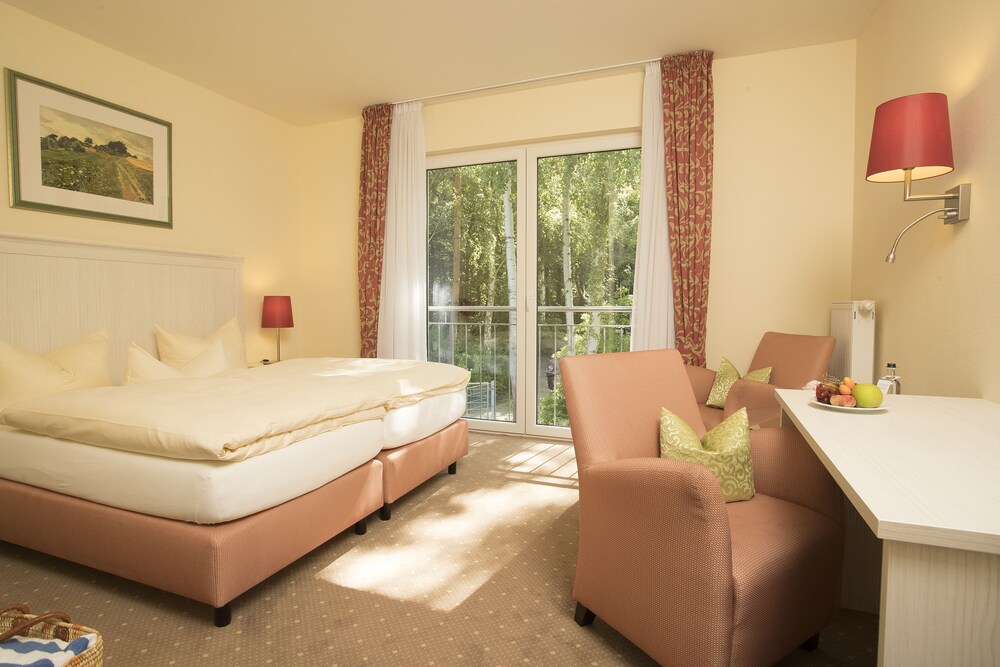 Get Strandhaus couch For iPhone Strandhaus Couch