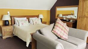 Free WiFi, linens
