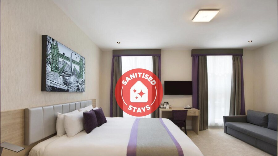 OYO Townhouse 30 Sussex Hotel