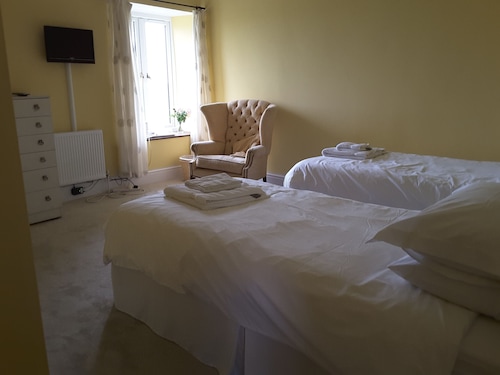 Hotels Near Highgrove Gardens Badminton Top 10 By Windylands Bed And Breakfast