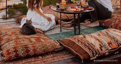 Hera Cave Suites