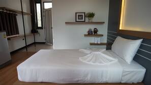 Free WiFi, bed sheets