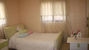 Iron/ironing board, free WiFi