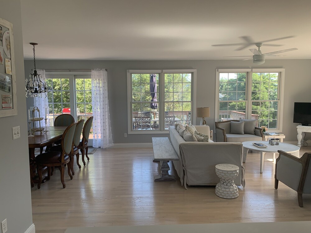 Shores, Rhode Island Summer Rental, Great Waterviews, Walk To