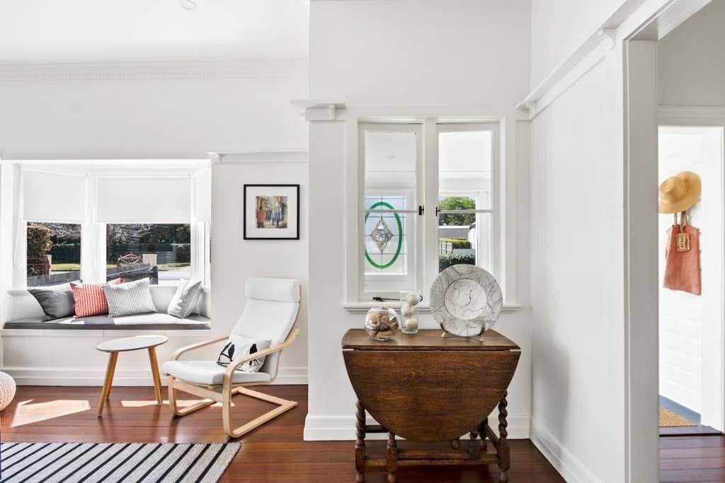 The Lighthouse - 3 Bedroom Comfort and Style in a Quiet Location