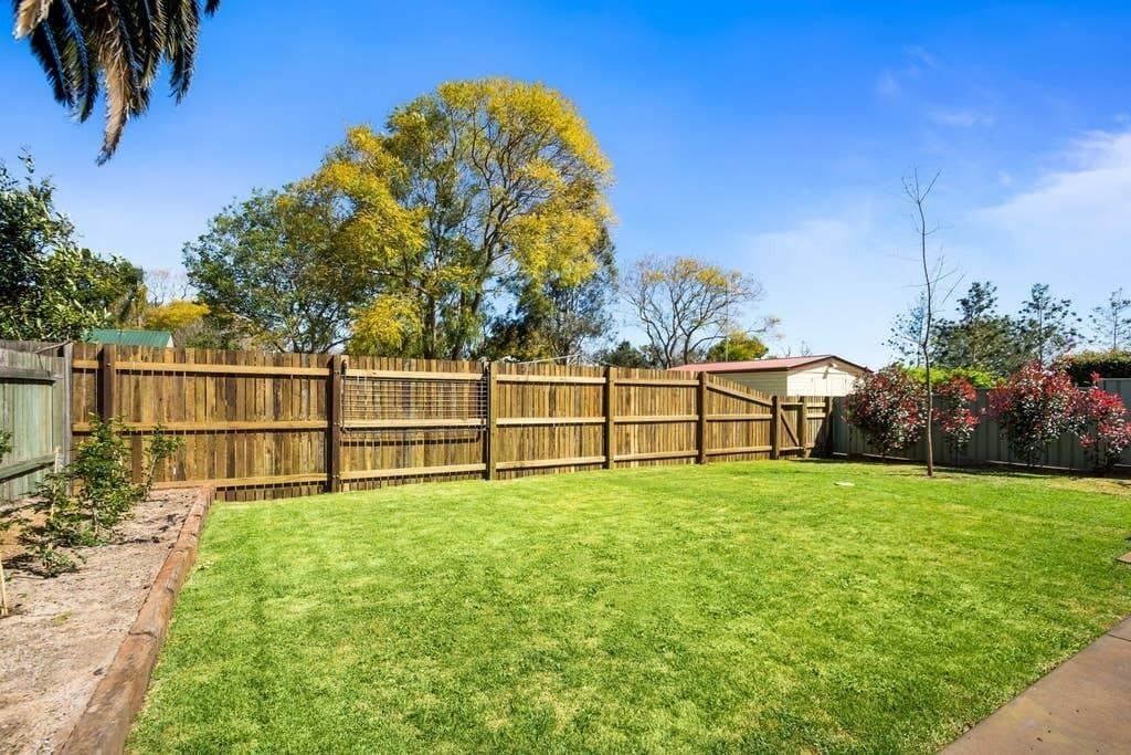 The Lighthouse - 3 Bedroom Comfort and Style in a Quiet Location