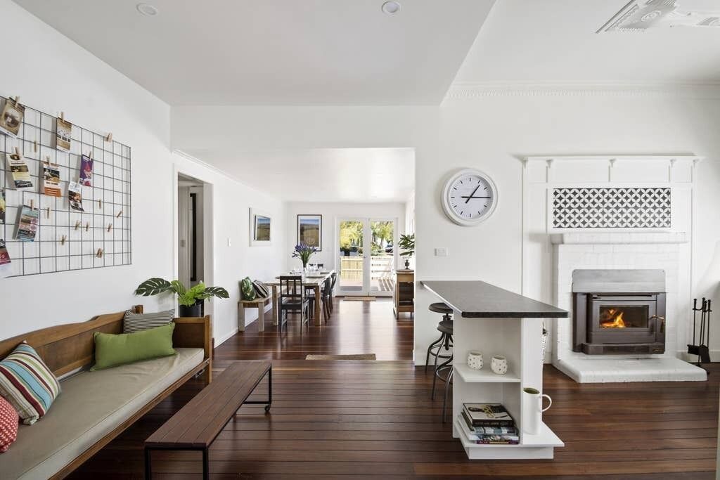 The Lighthouse - 3 Bedroom Comfort and Style in a Quiet Location